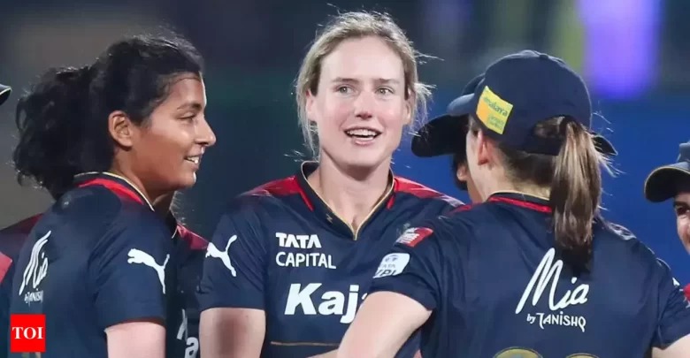 Sophie Molineux's RCB celebrating after taking a wicket