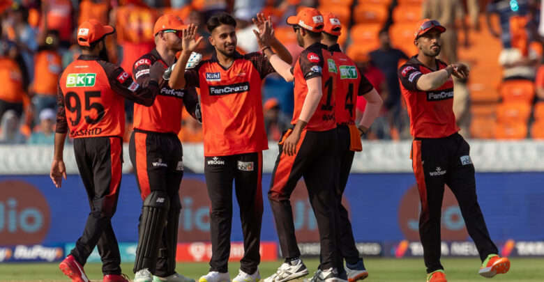 SRH team celebrating after a wicket in IPL 2024