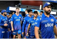 Mumbai Indians Players squad in IPL entering into the ground for bowling