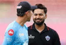 Rishabh Pant chatting with Ricky Ponting