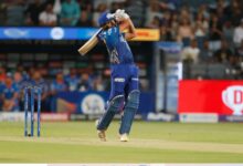 Rohit Sharma welcomed Ishant Sharma with consecutive boundaries