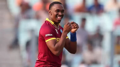 Dwayne Bravo announces retirement from all cricket.