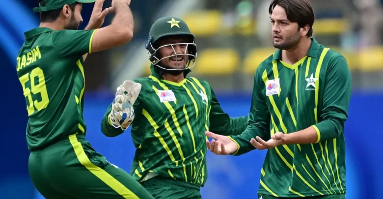 Usman Qadir announces his retirement from international cricket.