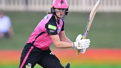 Ellyse Perry scores 86 off 62 balls leading Sydney Sixers to victory