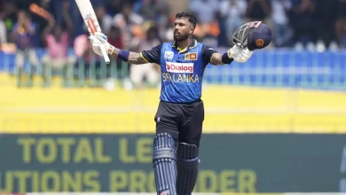 Kusal Mendis celebrates his century against Australia in the 2nd ODI.