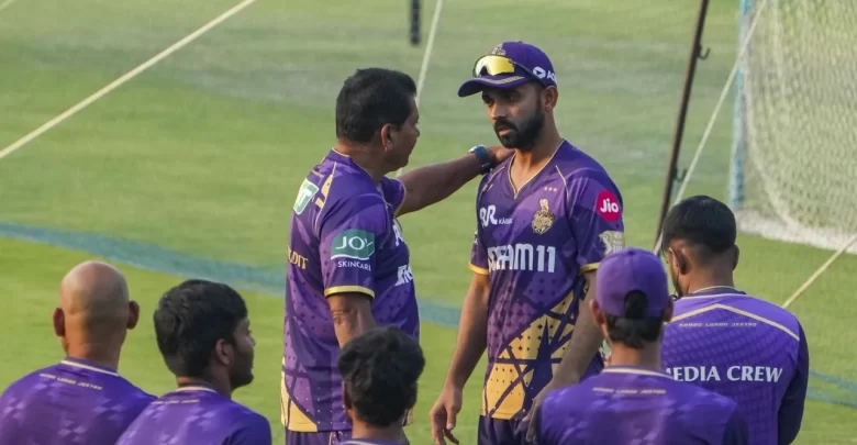 Ajinkya Rahane strategizing with the Kolkata Knight Riders team ahead of IPL 2025.