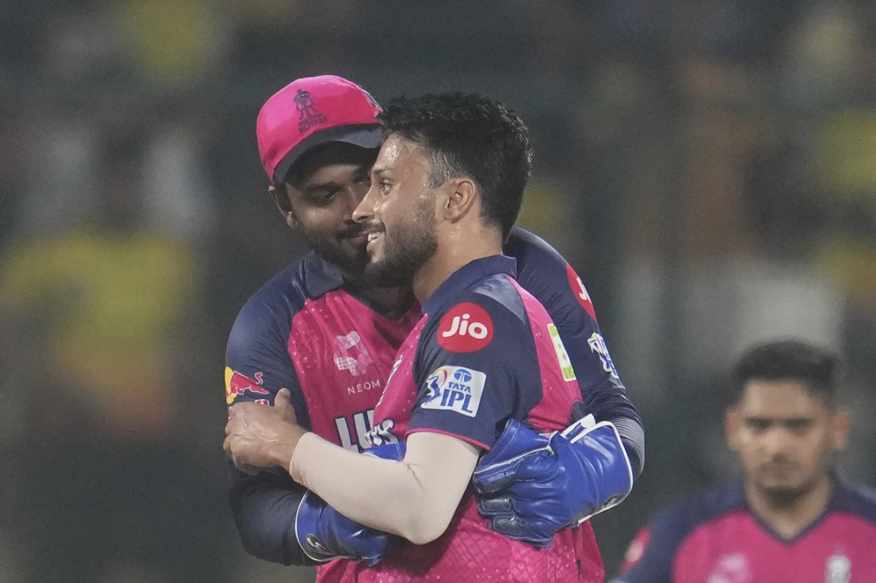 akash madhwal bowling vs csk takes three wickets in death overs