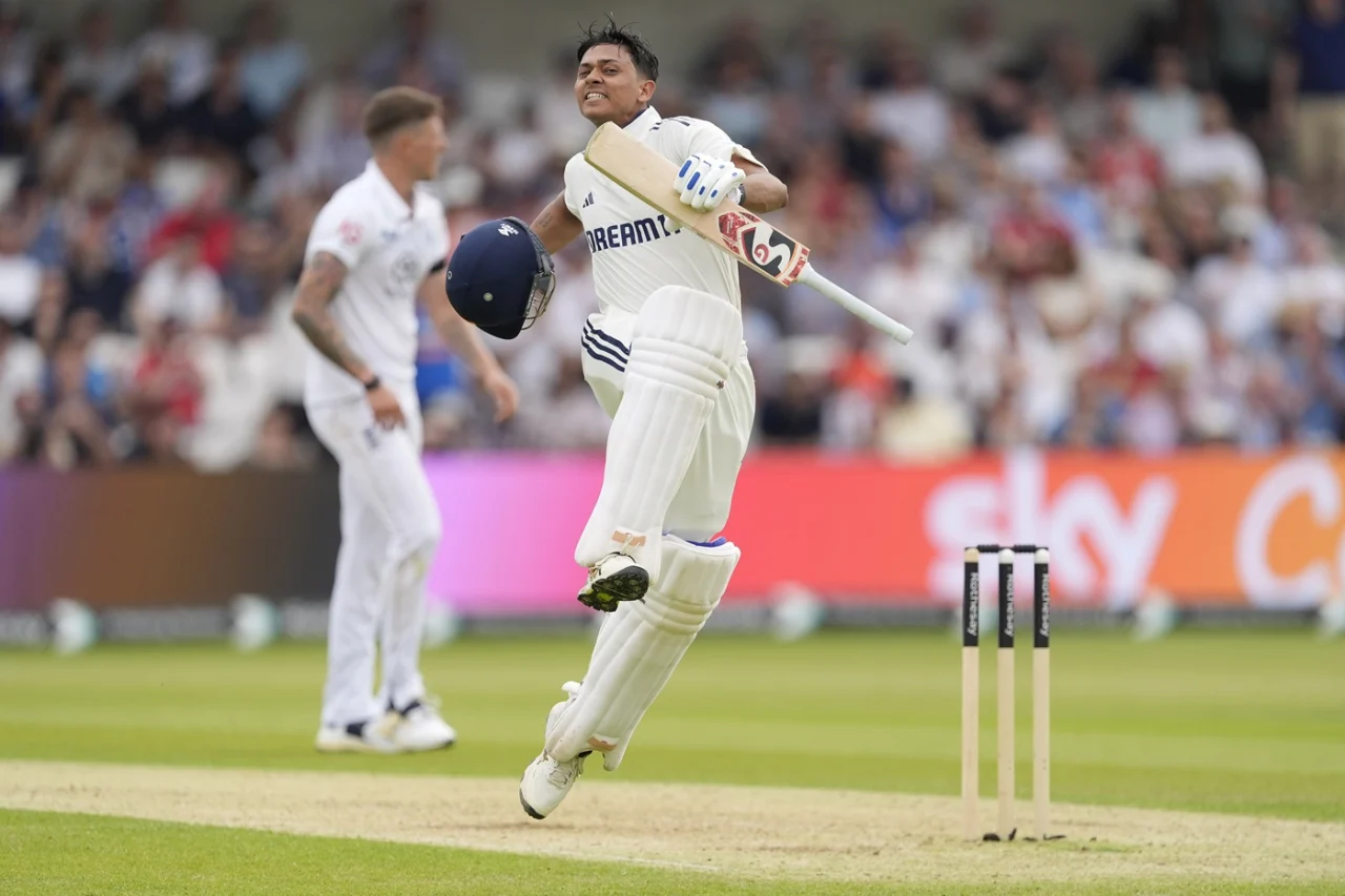 yashasvi jaiswal celebrates his maiden test hundred in england