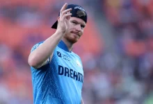 glenn phillips walks off field after injury in zimbabwe tour