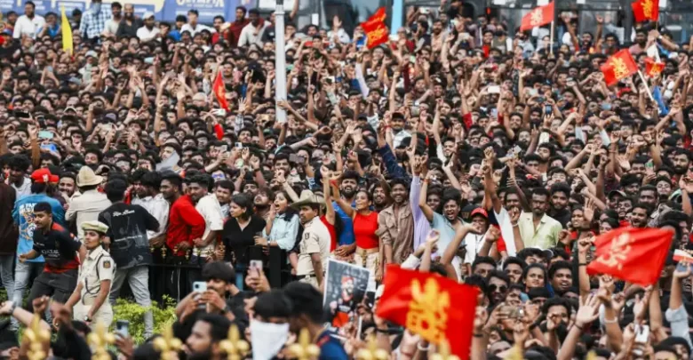 massive crowd outside chinnaswamy stadium during rcb ipl victory celebration