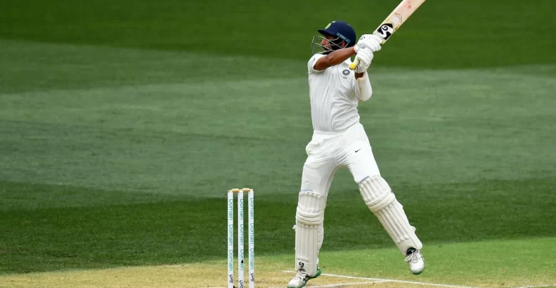 cheteshwar pujara batting during india vs australia test series 2018